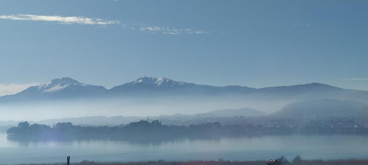 Montana Lake View Ioannina Exterior photo